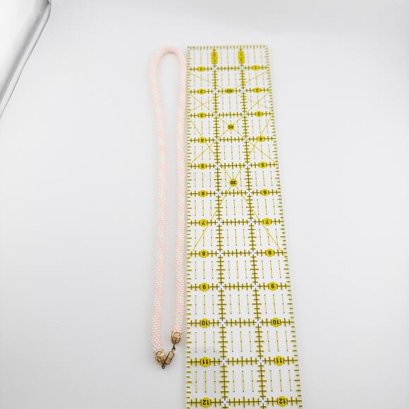 Vintage Pink White Beaded Rope Necklace Gold‎ Tone Filigree Clasp Handmade - Picture 3 of 11